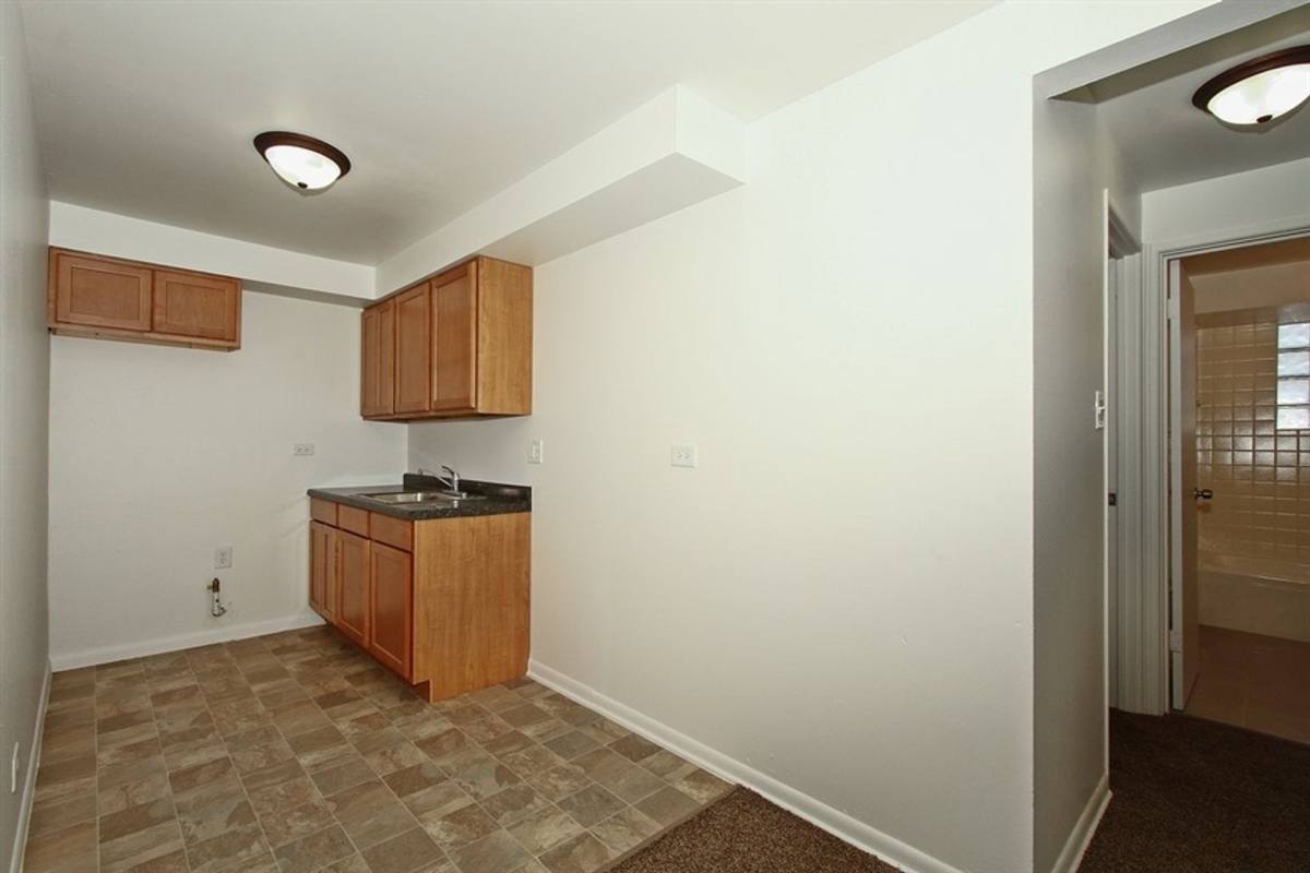 Apartment for rent at 8345-49 S Drexel Ave, Chicago, IL 60619