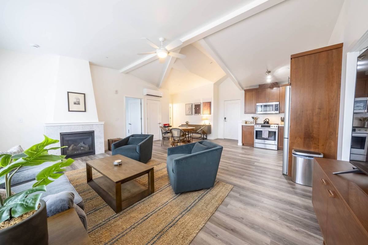 The Dorian, 1459 SE Ankeny St, Portland, OR 97214 - Apartment for Rent - Image 4