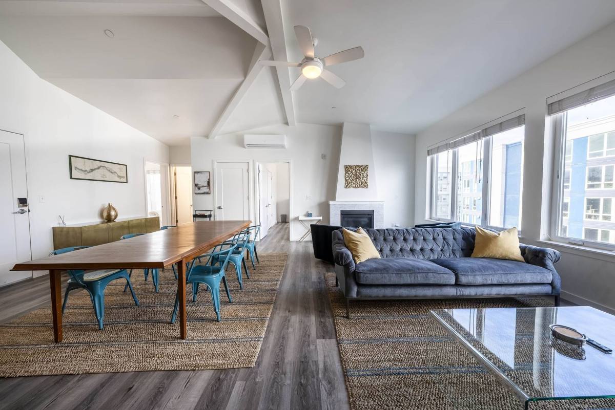 The Dorian, 1459 SE Ankeny St, Portland, OR 97214 - Apartment for Rent - Image 1