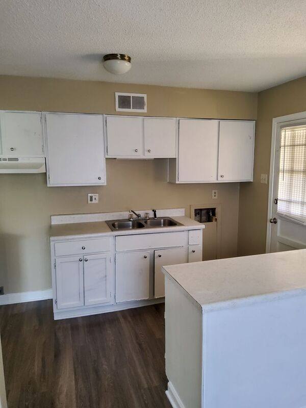 House for rent at 3677 Hillbrook Rd, Memphis, TN 38109