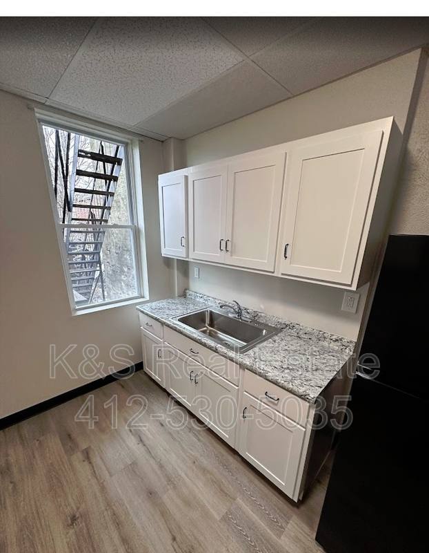 Apartment for rent at 1224 N Franklin St #1, Pittsburgh, PA 15233