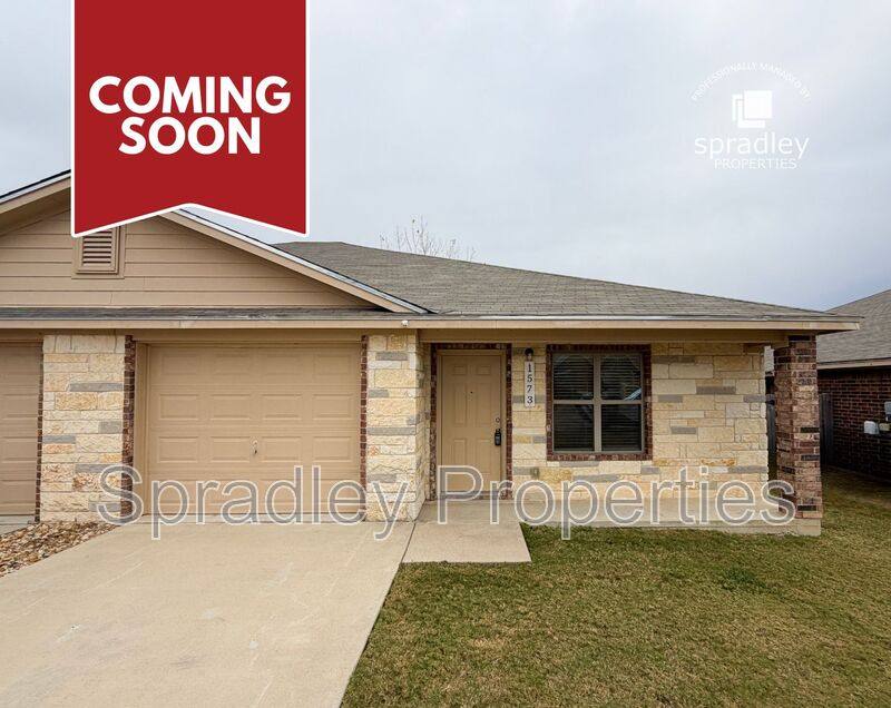 Apartment for rent at 725 Laila Lane, Belton, TX 76513