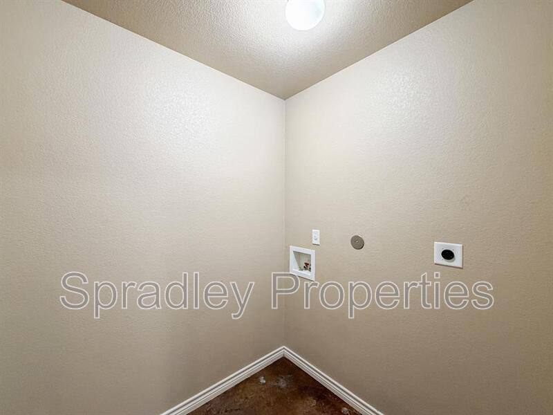 Apartment for rent at 725 Laila Lane, Belton, TX 76513