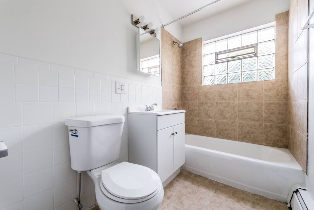 Apartment for rent at 2704-2710 E 83rd St, Chicago, IL 60617
