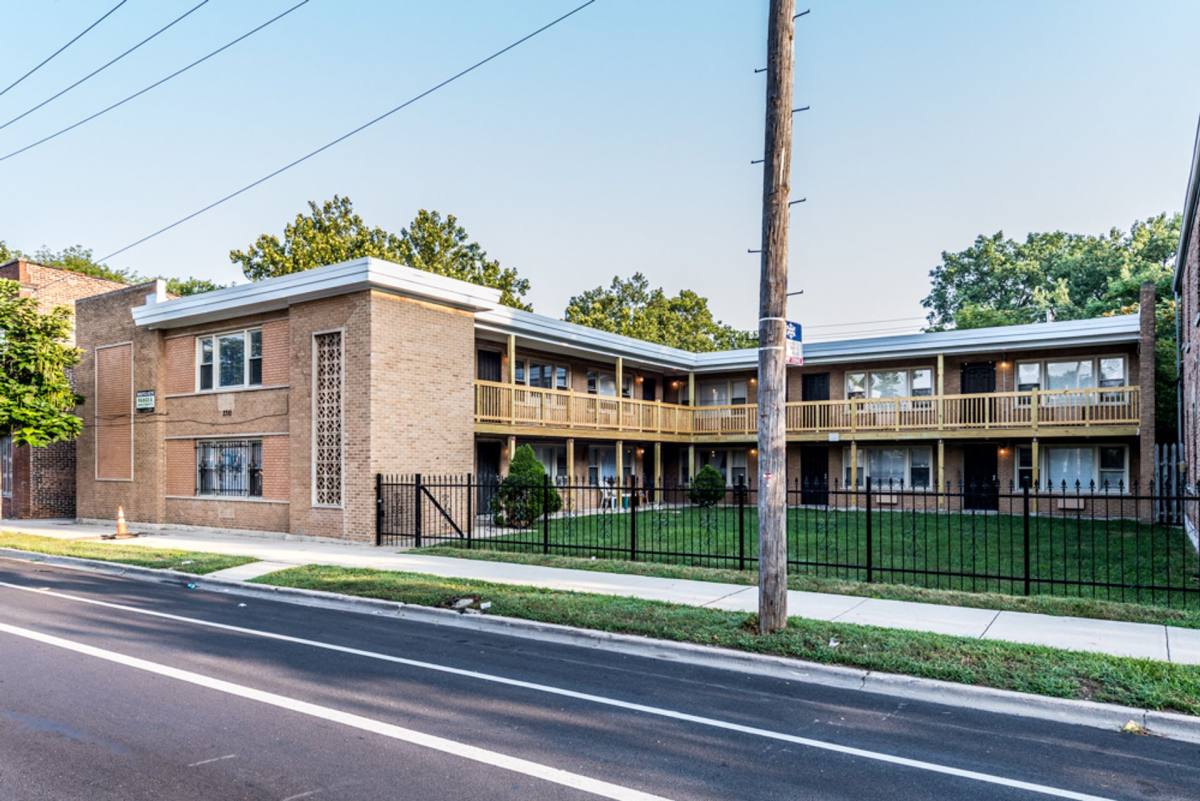 Apartment for rent at 2704-2710 E 83rd St, Chicago, IL 60617