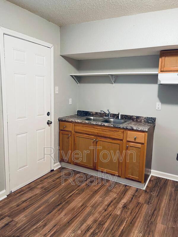 Apartment for rent at 3046 Sinclair St, Memphis, TN 38127