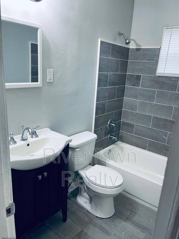 Apartment for rent at 3046 Sinclair St, Memphis, TN 38127