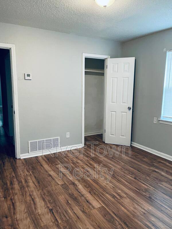 Apartment for rent at 3046 Sinclair St, Memphis, TN 38127