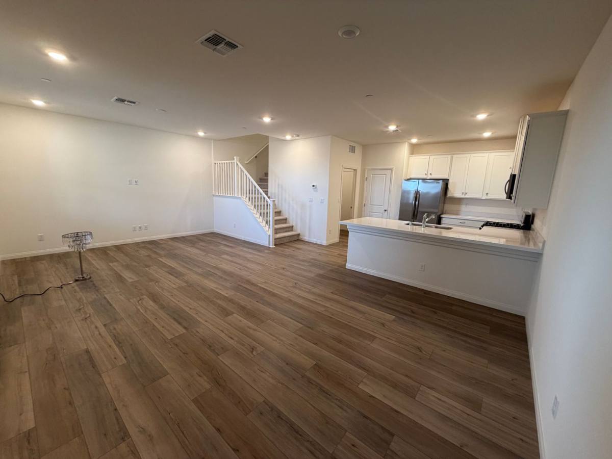 Townhouse for rent at 12480 Kings Creek Place, Las Vegas, NV 89138