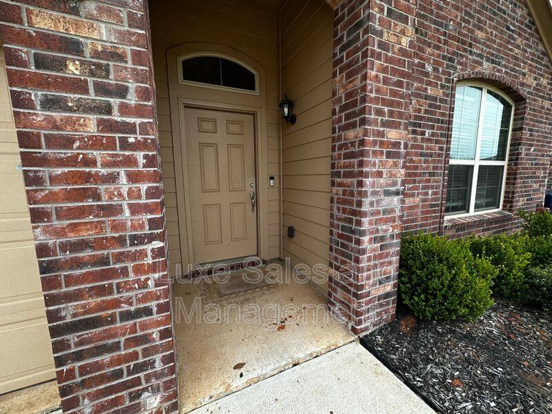 House for rent at 14816 Slippery Falls Circle, Oklahoma City, OK 73142