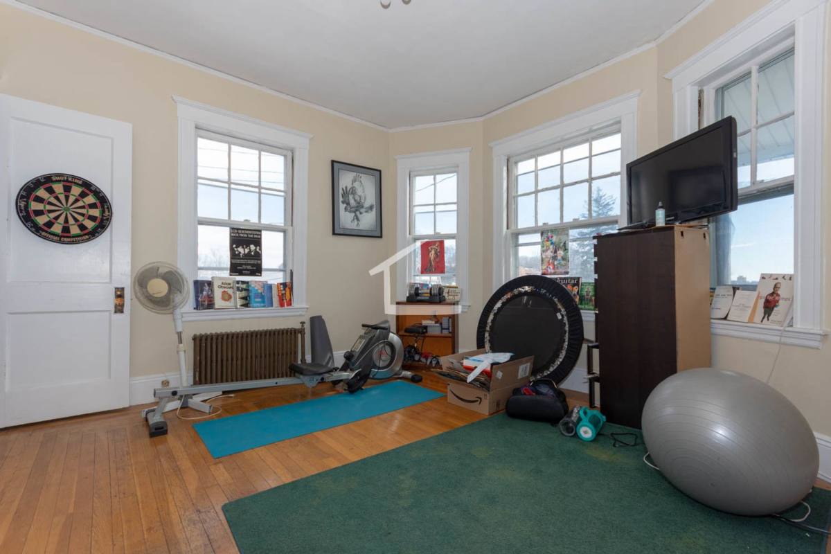 House for rent at 4 Glenley Terrace #1, Brighton, MA 02135