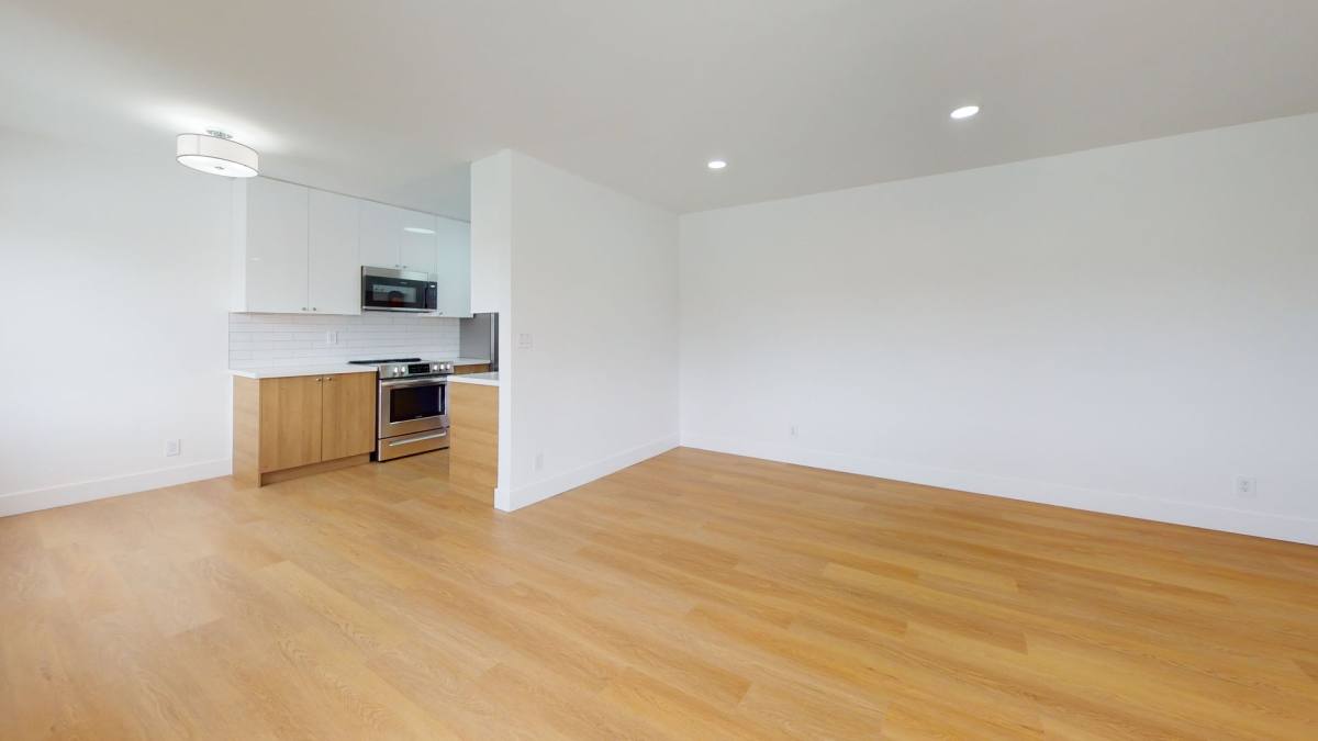 Apartment for rent at 212 S Arnaz Dr, Beverly Hills, CA 90211