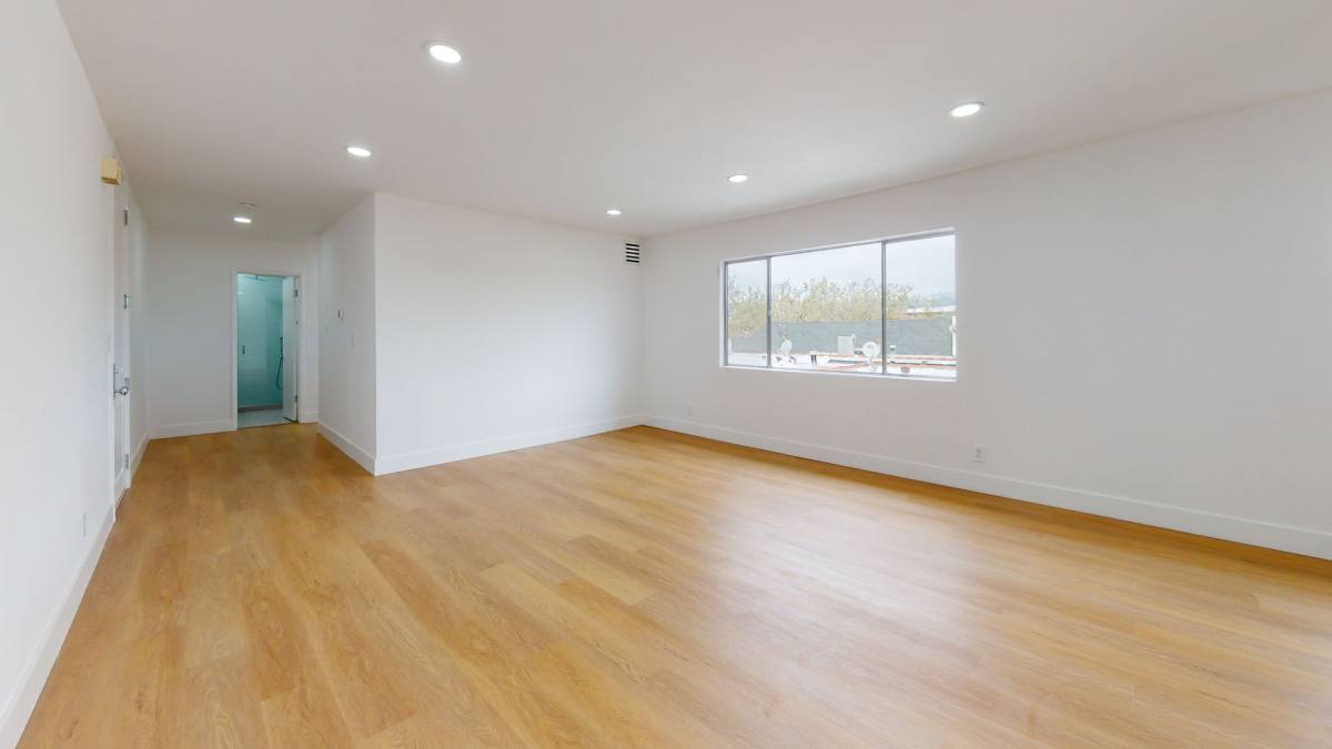 Apartment for rent at 212 S Arnaz Dr, Beverly Hills, CA 90211
