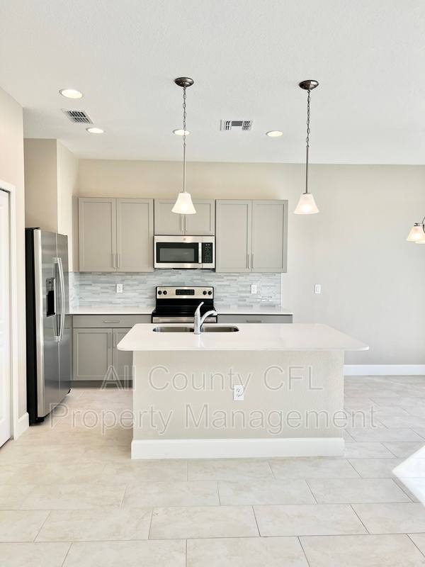 Townhouse for rent at 1398 Captiva Cove, Sanford, FL 32771