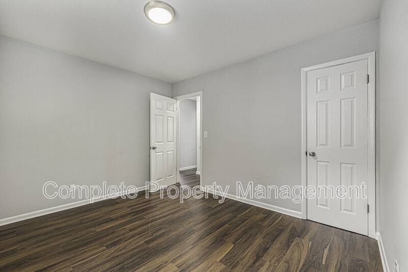 Apartment for rent at 1624 19th St Ensley - B, Birmingham, AL 35218