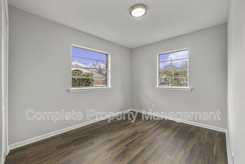 Apartment for rent at 1624 19th St Ensley - B, Birmingham, AL 35218