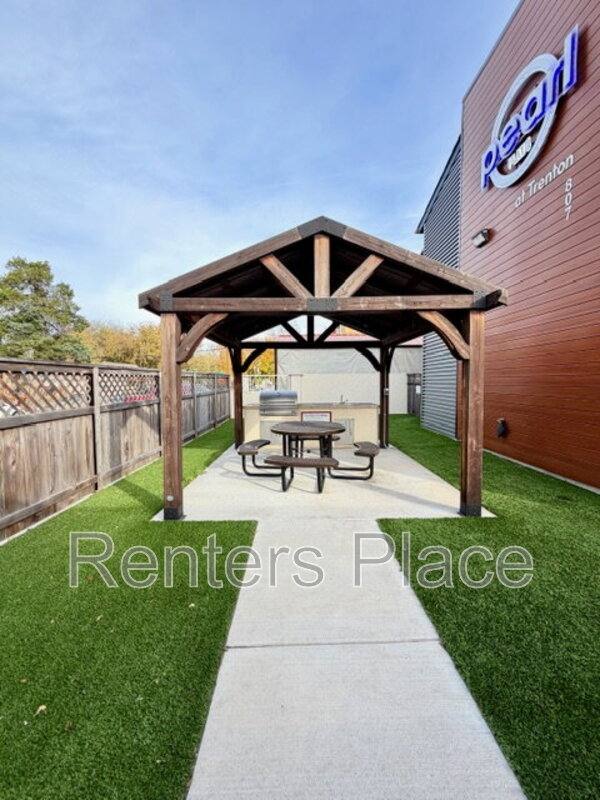 Apartment for rent at 807 S Trenton Ave #1, Tulsa, OK 74120