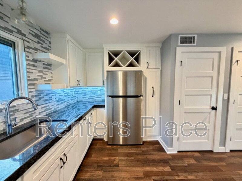 Apartment for rent at 807 S Trenton Ave #1, Tulsa, OK 74120