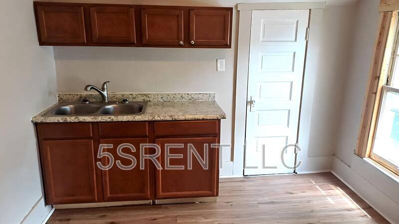 Apartment for rent at 85 W 2nd St #4, Xenia, OH 45385