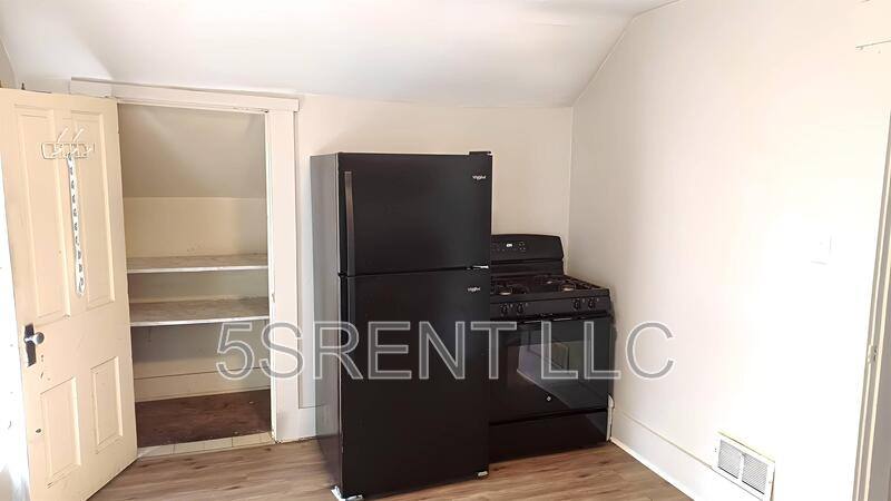 Apartment for rent at 85 W 2nd St #4, Xenia, OH 45385