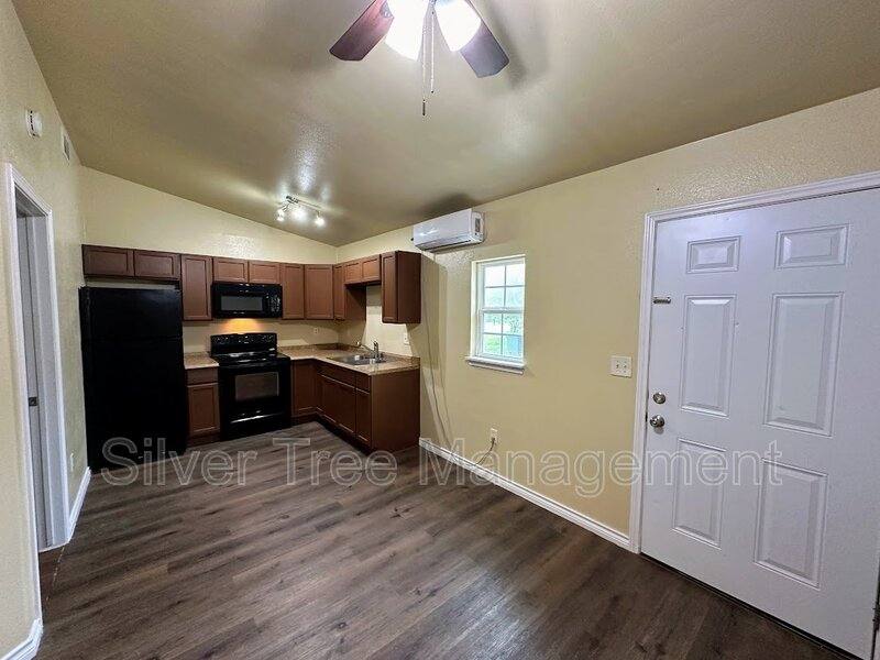 Apartment for rent at 358 Brighton Oaks Dr #2, Boyd, TX 76023