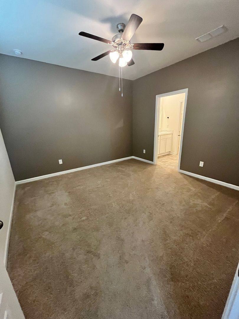 House for rent at 102 Alton Tucker Sr Blvd, Bonaire, GA 31005