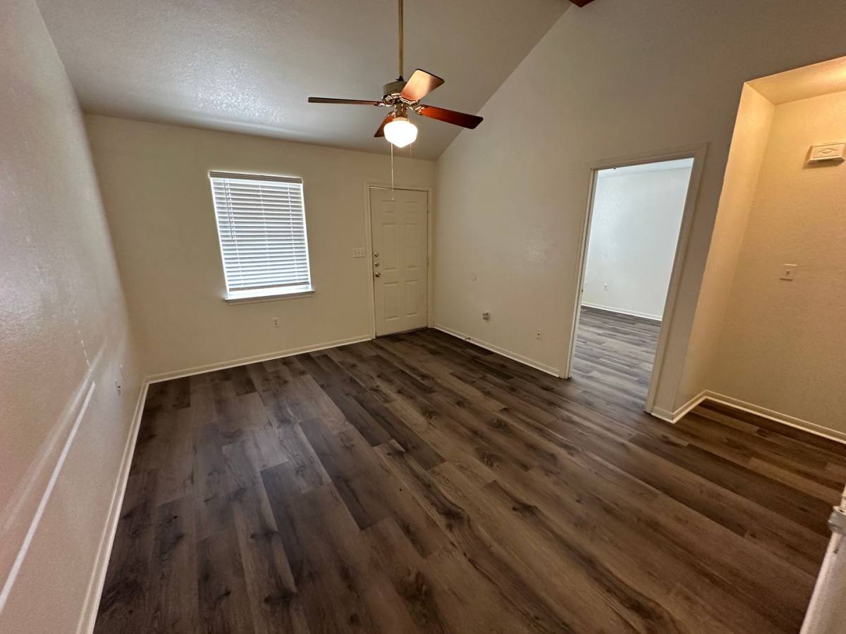 Apartment for rent at 204 W Ave, Copperas Cove, TX 76522