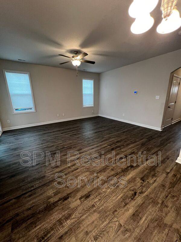 Townhouse for rent at 407 Vandemere Court, Holly Ridge, NC 28445