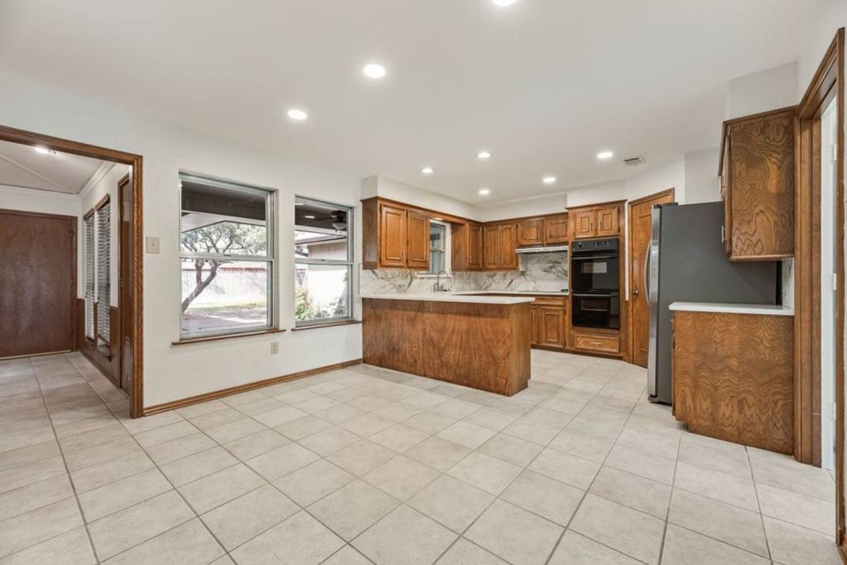 House for rent at 6943 Mill Falls, Dallas, TX 75248