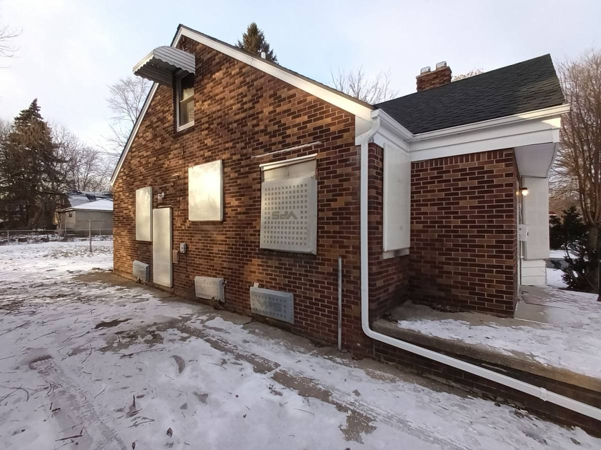 House for rent at 17851 Strasburg, Detroit, MI 48205