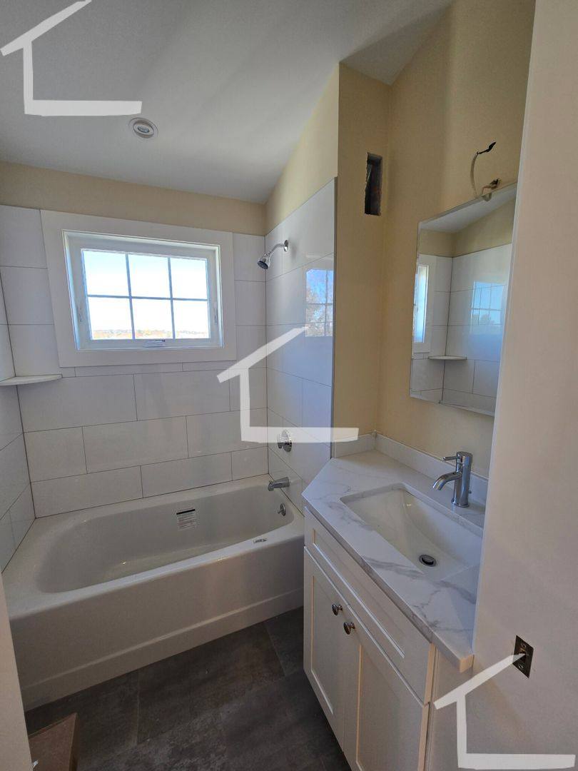 Townhouse for rent at 3B Glenley Terrace #R, Brighton, MA 02135