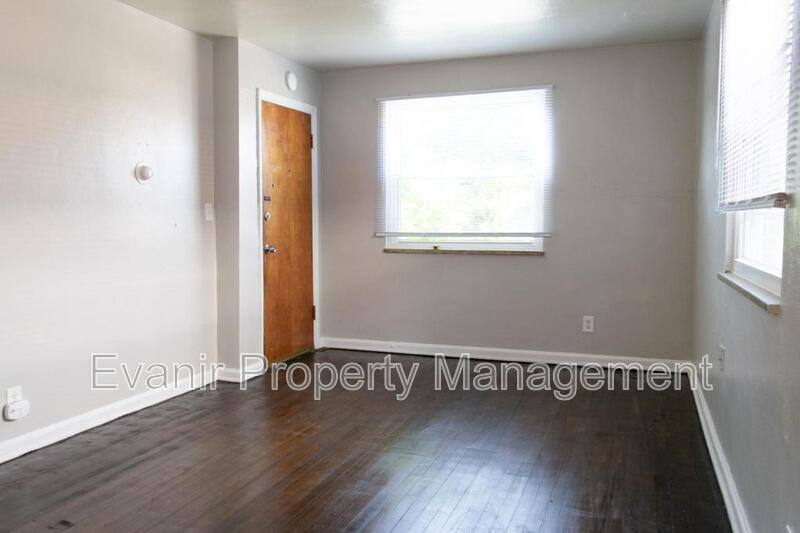 Apartment for rent at 113 Niagara Ave #1, Dayton, OH 45405