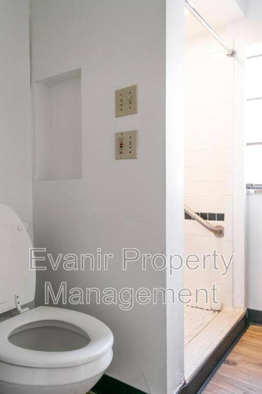 Apartment for rent at 113 Niagara Ave #1, Dayton, OH 45405