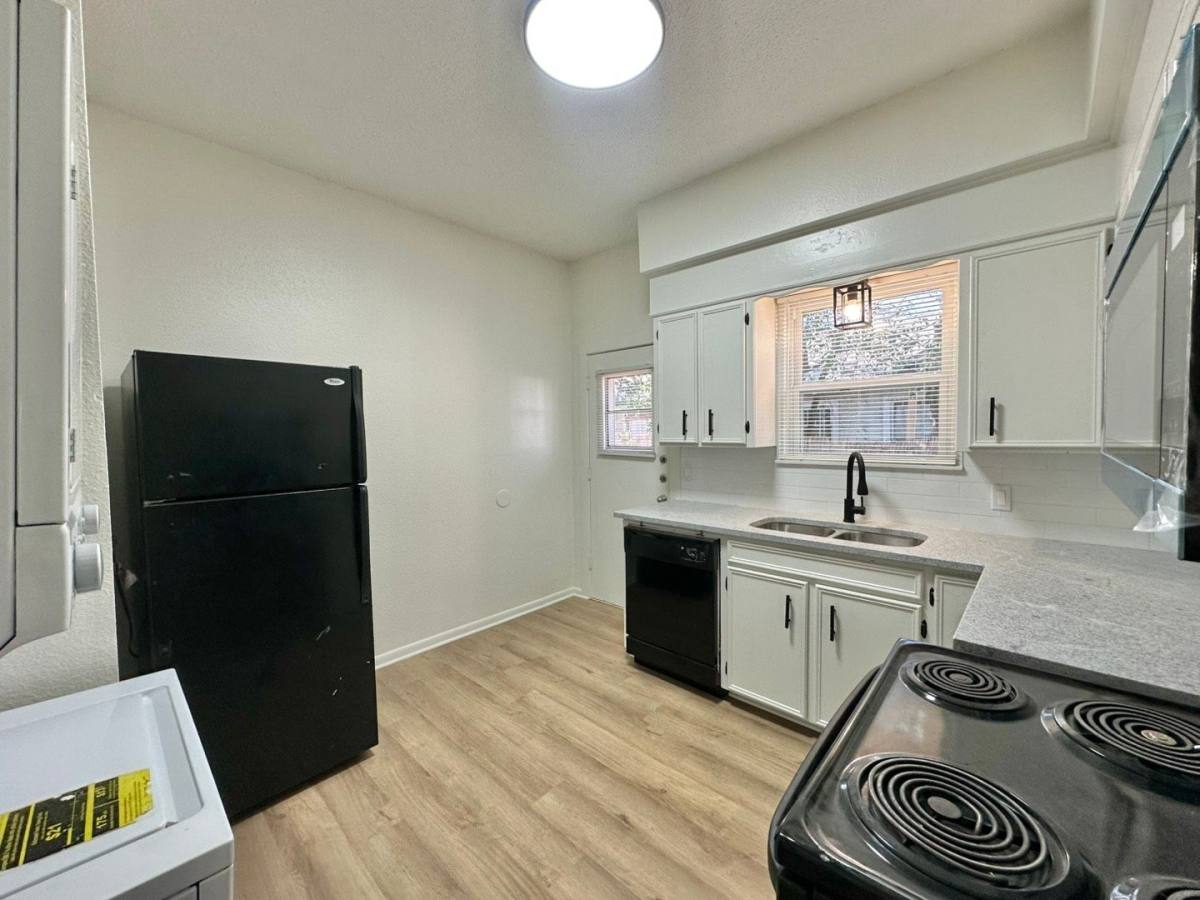 Apartment for rent at 403 E Noble St, Tyler, TX 75702