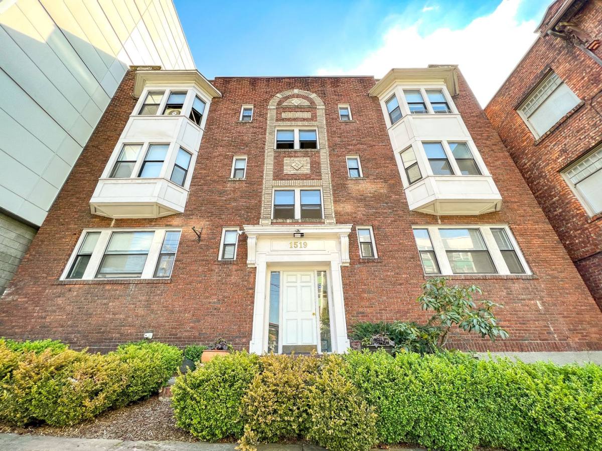 Apartment for rent at 1509 E Madison St, Seattle, WA 98122