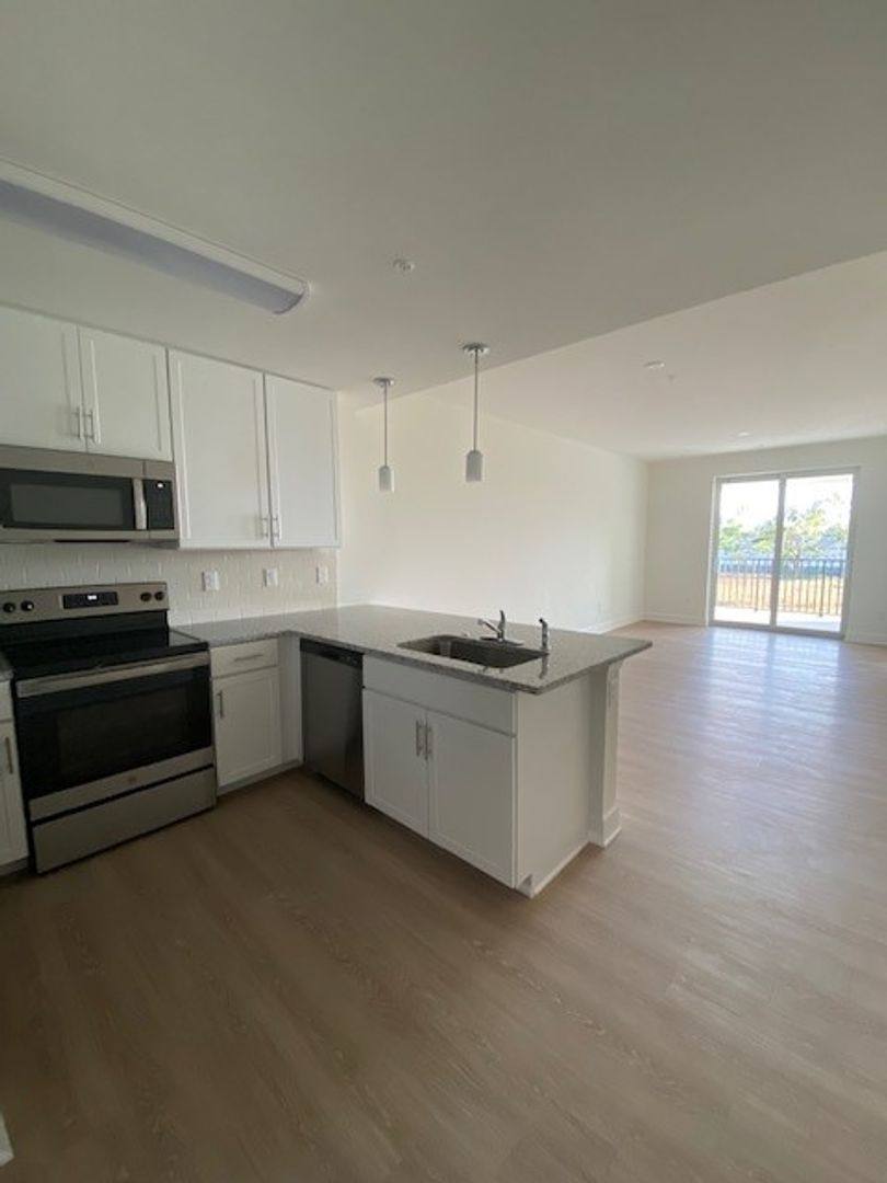 Apartment for rent at 16520-16538 San Carlos Blvd, Fort Myers, FL 33908