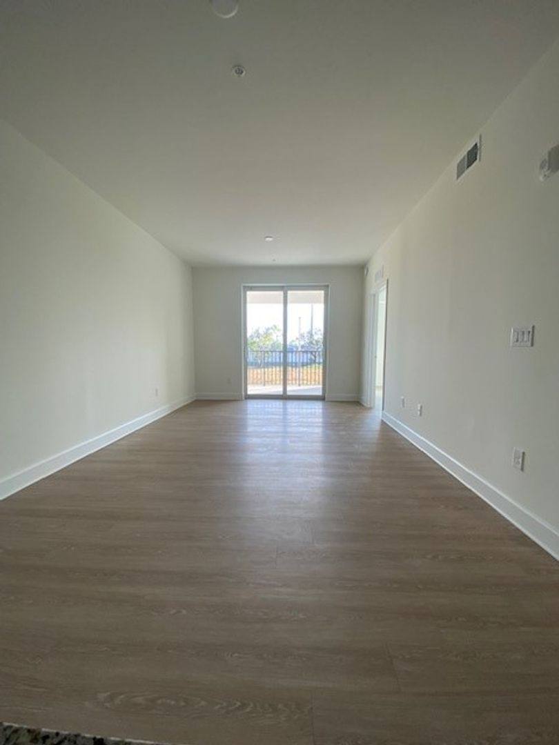 Apartment for rent at 16520-16538 San Carlos Blvd, Fort Myers, FL 33908