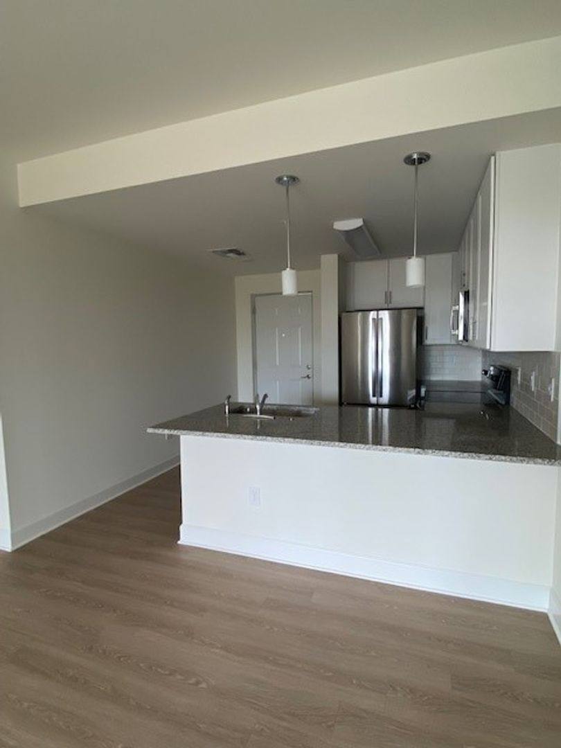 Apartment for rent at 16520-16538 San Carlos Blvd, Fort Myers, FL 33908