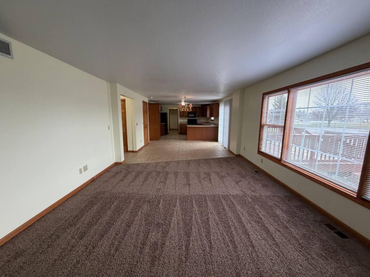 Apartment for rent at 1114 W Depoy Dr, Columbia City, IN 46725