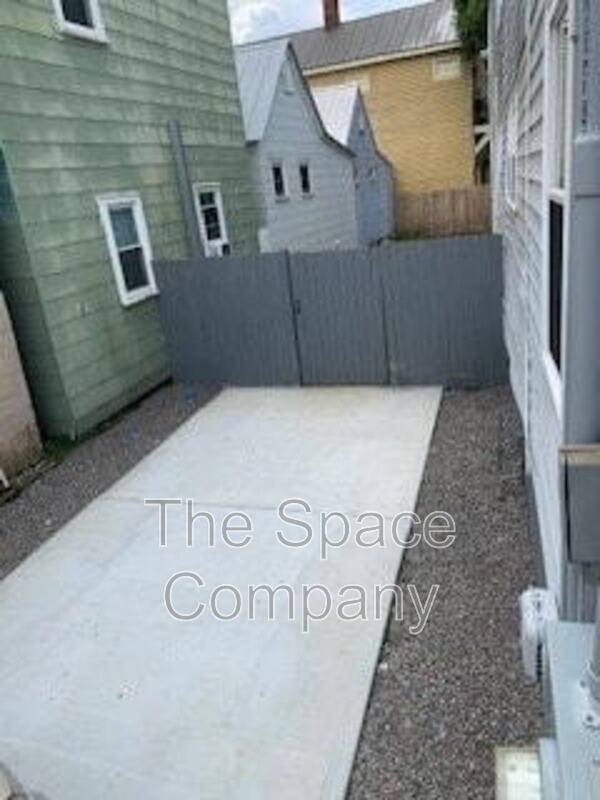 House for rent at 587 Rutledge Ave #B, Charleston, SC 29403