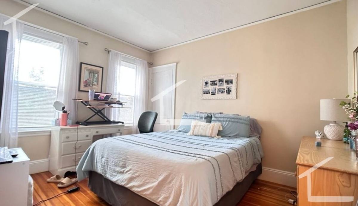 Apartment for rent at 4 Glenley Terrace, Brighton, MA 02135