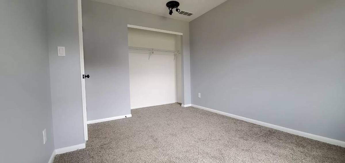 Apartment for rent at 2166-2184 Mogadore, Akron, OH 44312