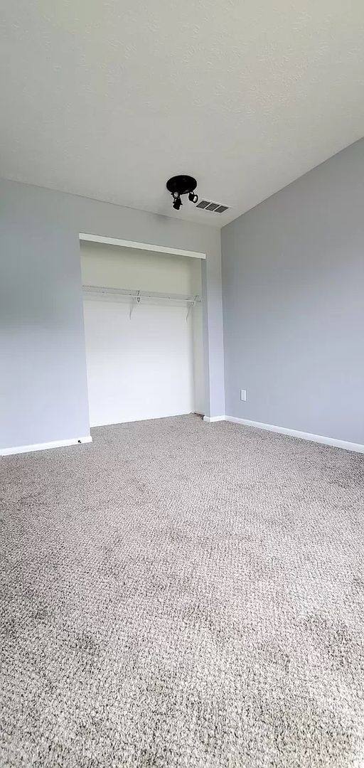 Apartment for rent at 2166-2184 Mogadore, Akron, OH 44312