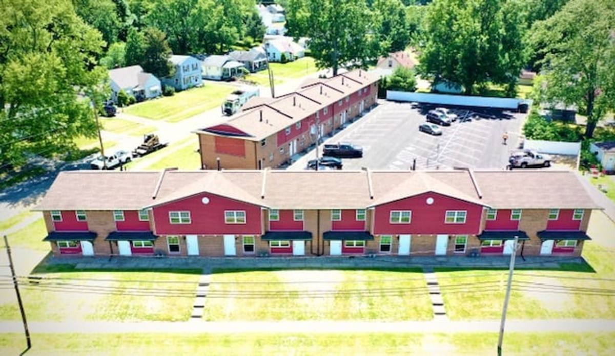 Apartment for rent at 2166-2184 Mogadore, Akron, OH 44312