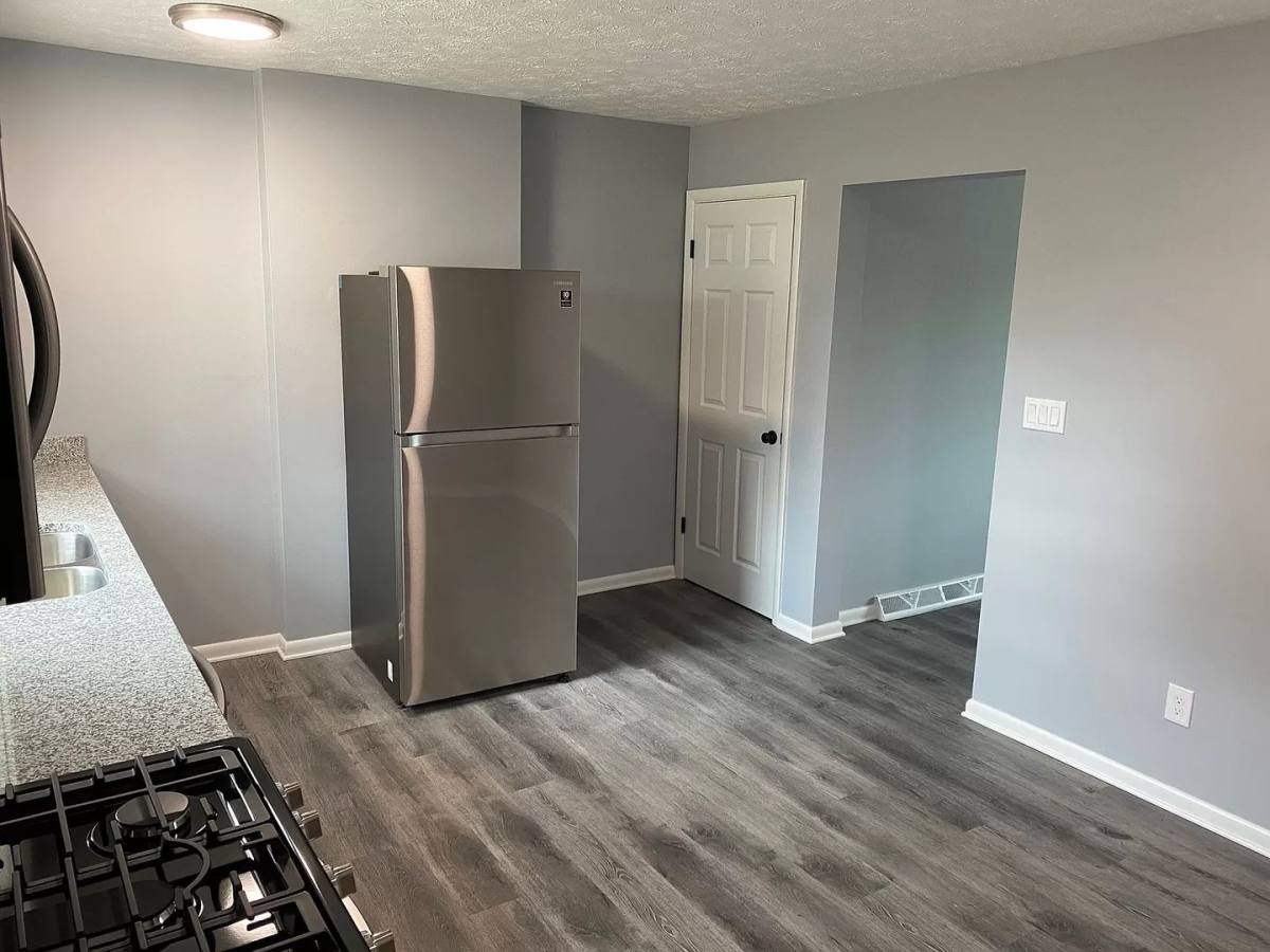 Apartment for rent at 2166-2184 Mogadore, Akron, OH 44312