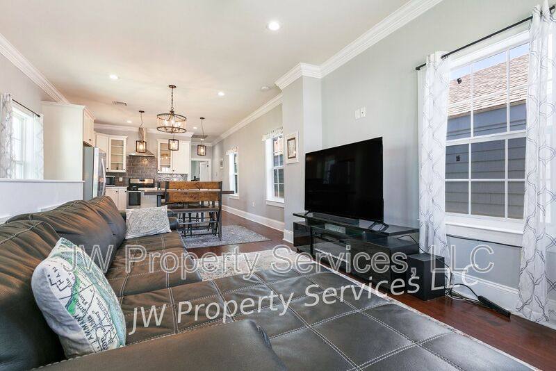 House for rent at 324 N Roman St, New Orleans, LA 70112