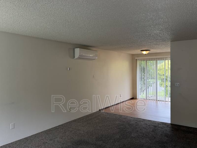 Apartment for rent at 1223 NW Highland Ave #B, Grants Pass, OR 97526