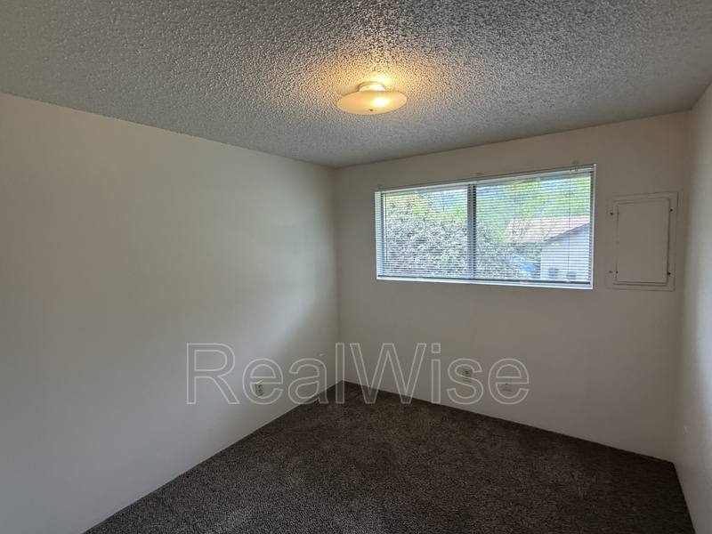 Apartment for rent at 1223 NW Highland Ave #B, Grants Pass, OR 97526