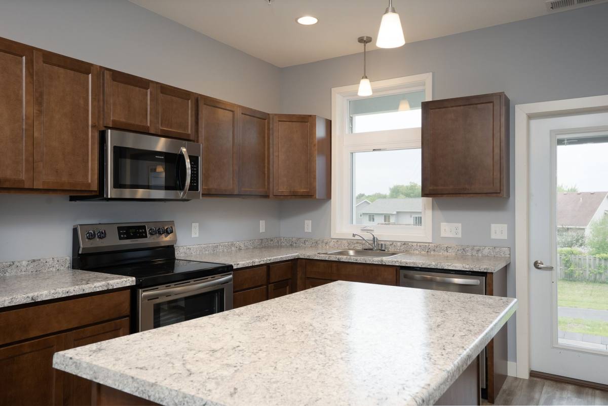 Townhouse for rent at 100 Blue Jay Trail, Mankato, MN 56001