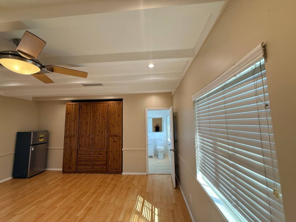 House for rent at 10253 Mapledale St, Bellflower, CA 90706